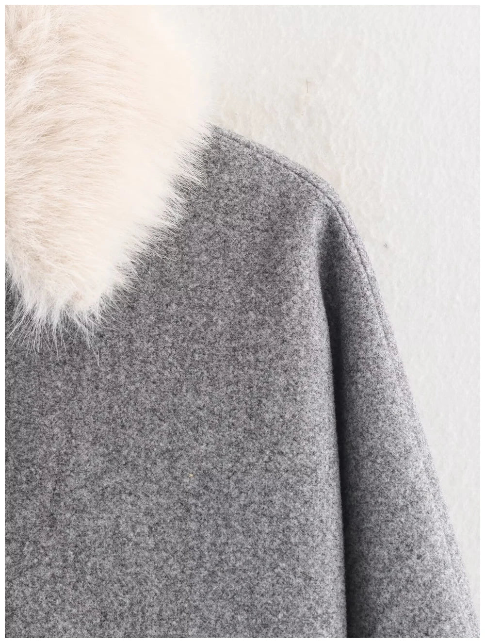 Womens Fashion Coat With Fur Collar Single Breasted Wool Coat Stylish And Versatile Suitable For Everyday And Work Wear