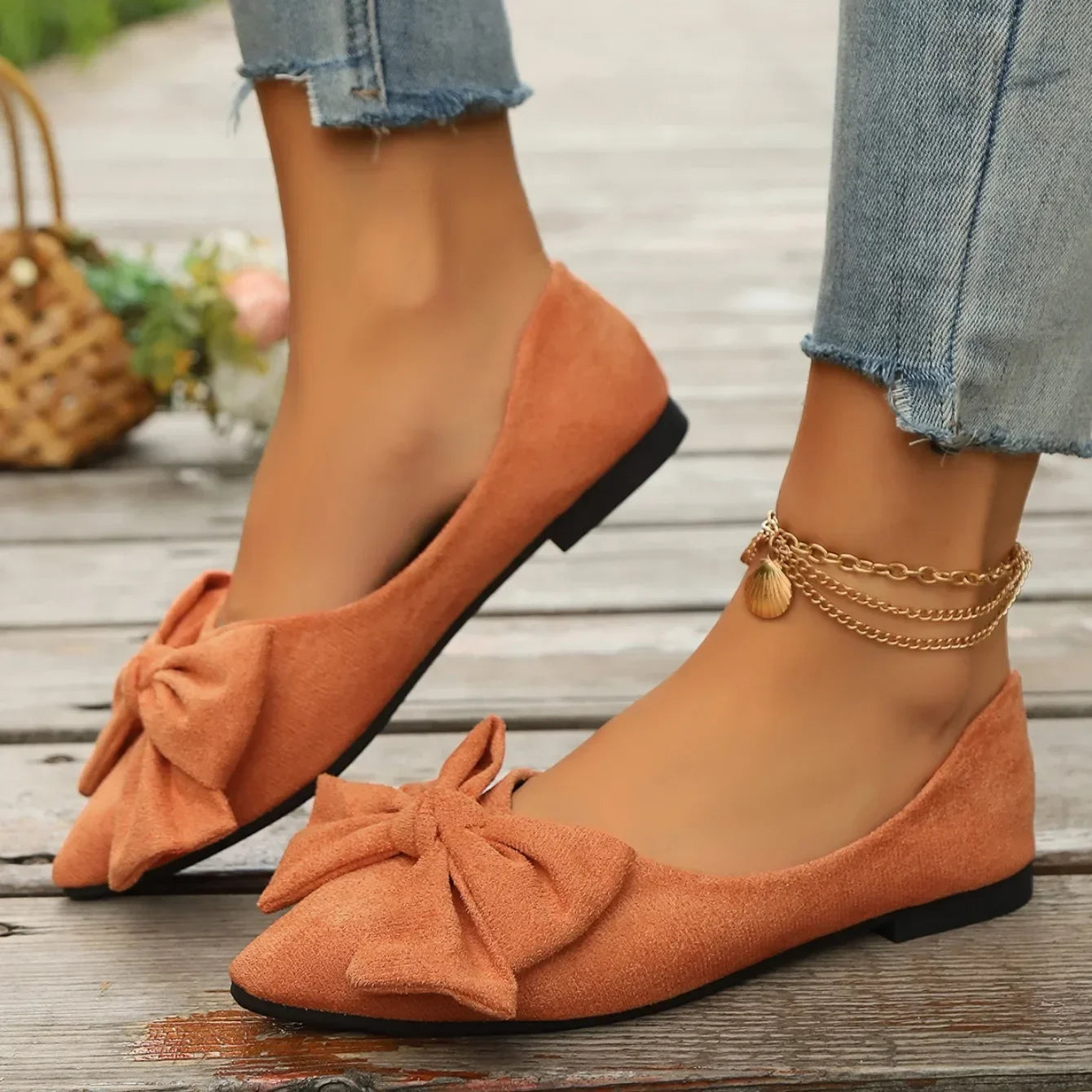 Women's Shoes 2025 Spring Pointed Women's Flats Fashion Bow Loafers Slip on Walking Flat Shoes Ladies Shallow Comfort Sneakers