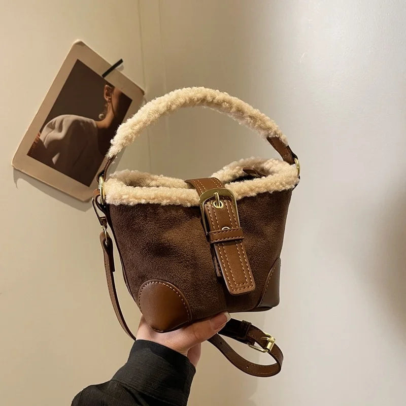 Women's Bags Bucket Shoulder Handbag Autumn Winter Vintage Versatile Lamb Wool Handbag Elegant Fashion Crossbody Bag Wholesale