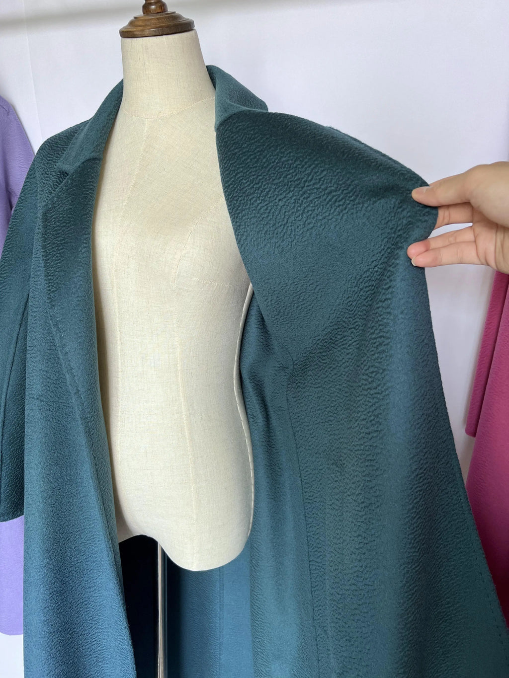 Cashmere Coat Female Winter Mid-Length Corrugated Coat Black Wool Coat Woman Autumn New Casual Fashion Red Beige Lace-Up Coat