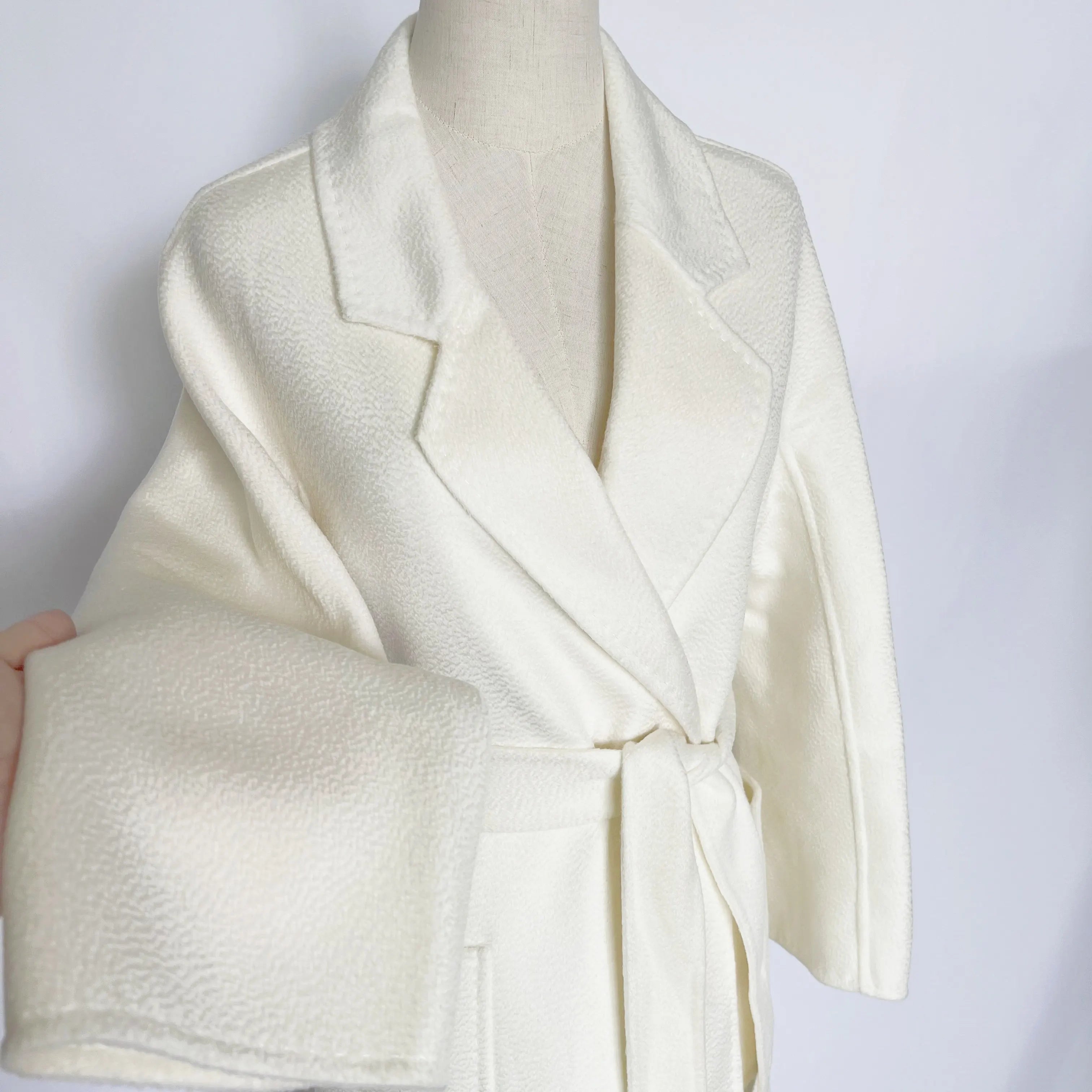 Cashmere Coat Female Winter Mid-Length Corrugated Coat Black Wool Coat Woman Autumn New Casual Fashion Red Beige Lace-Up Coat