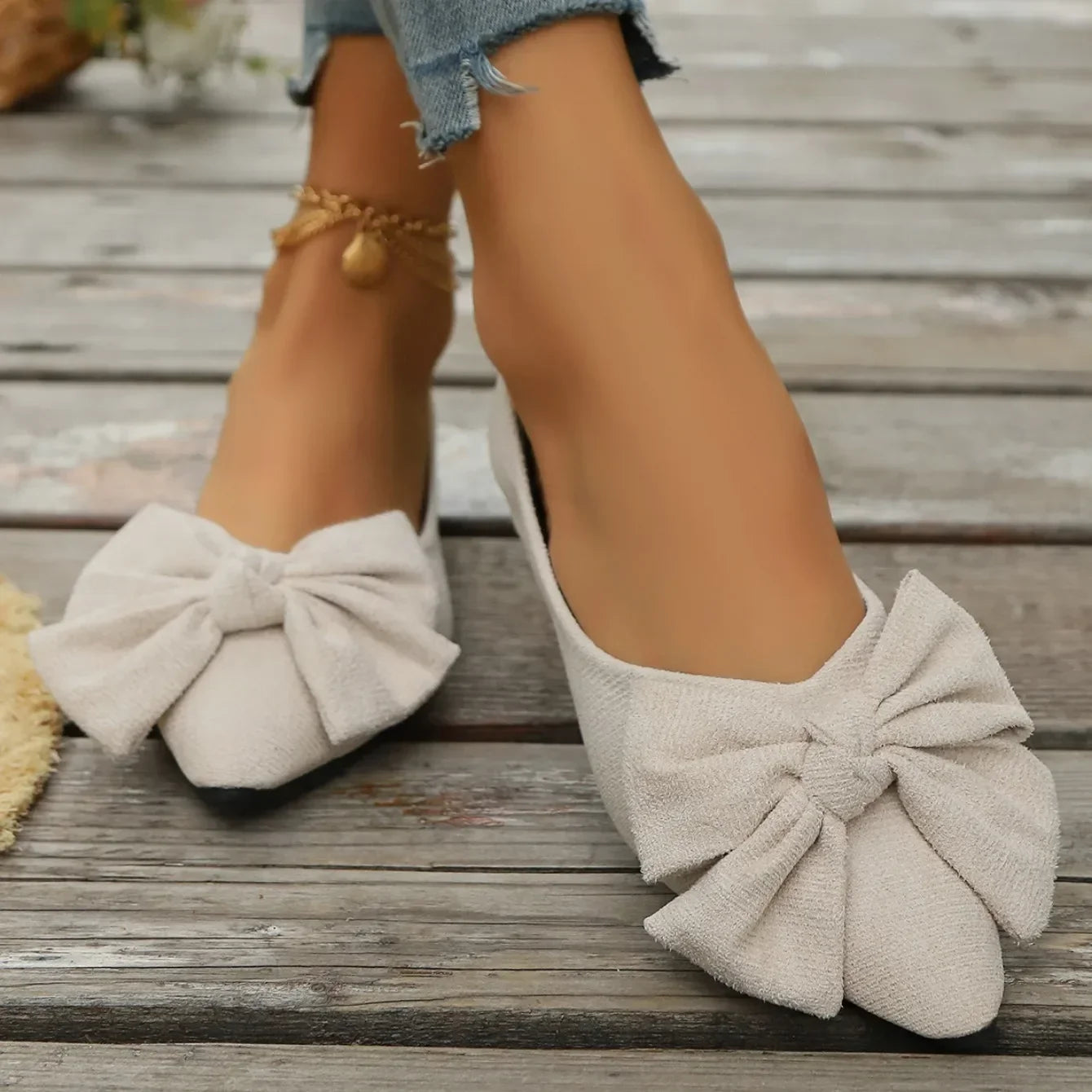 Women's Shoes 2025 Spring Pointed Women's Flats Fashion Bow Loafers Slip on Walking Flat Shoes Ladies Shallow Comfort Sneakers