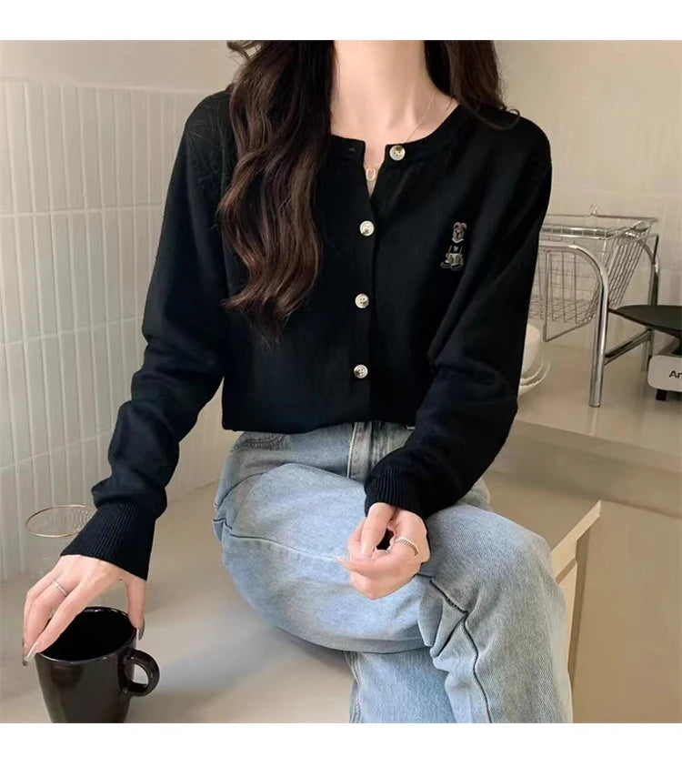 Women's boutique high-end round neck sweater knitted cardigan embroidered sweater long sleeved new cashmere sweater