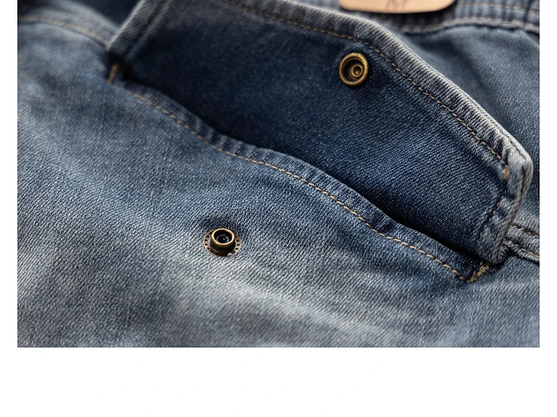 Classic Washed Blue Denim Jeans for Men American Minimalist Loose Tapered Pants Versatile for Outdoor Wear Elastic Waistband