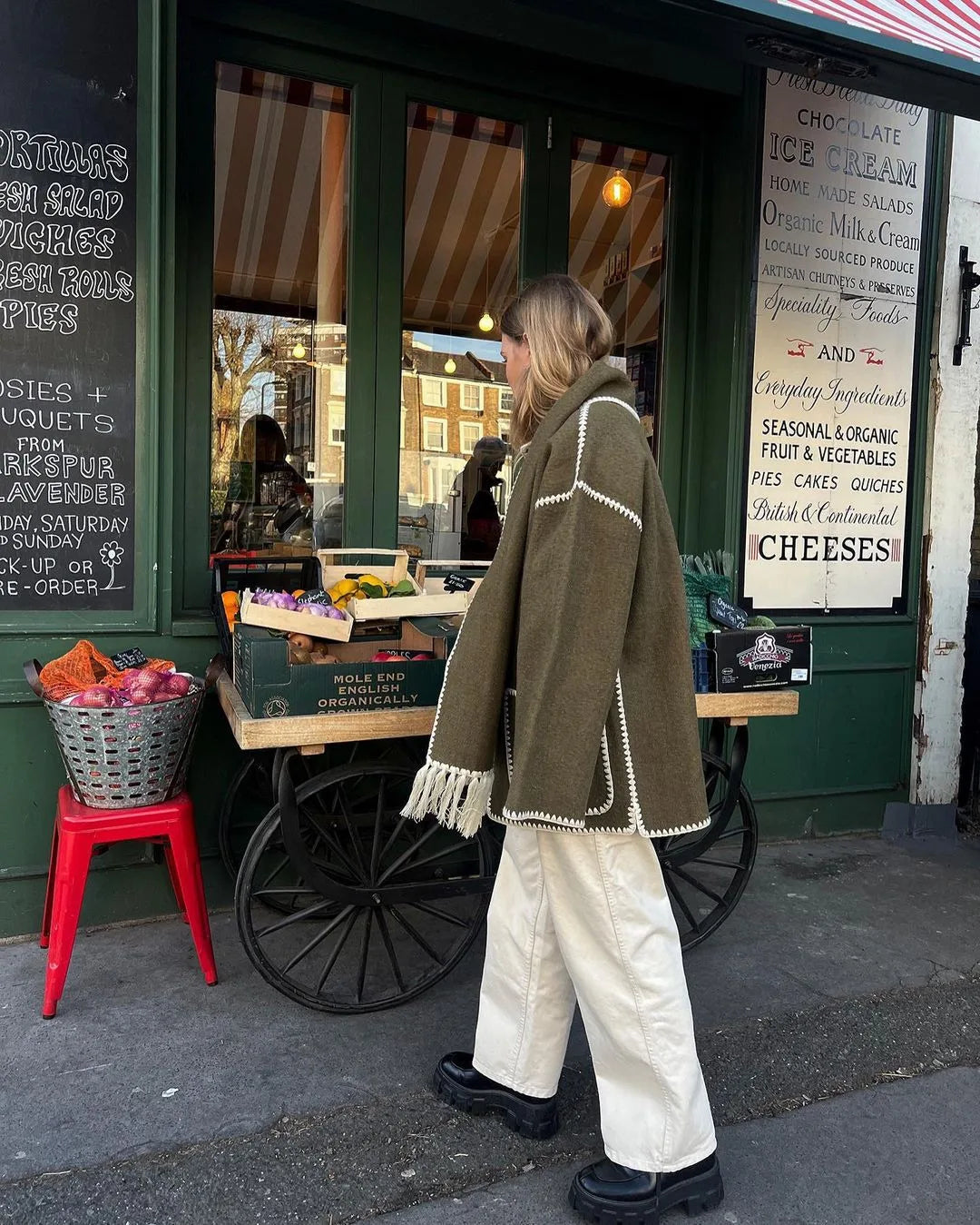 Women's fashion woolen coat for autumn/Winter 2024