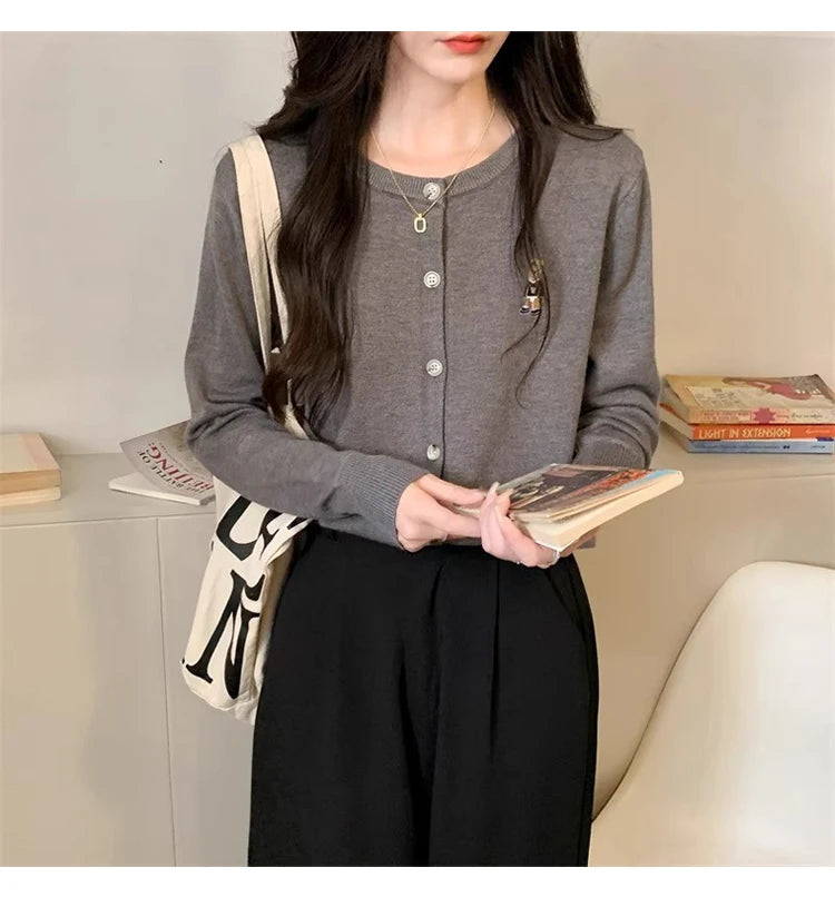 Women's boutique high-end round neck sweater knitted cardigan embroidered sweater long sleeved new cashmere sweater