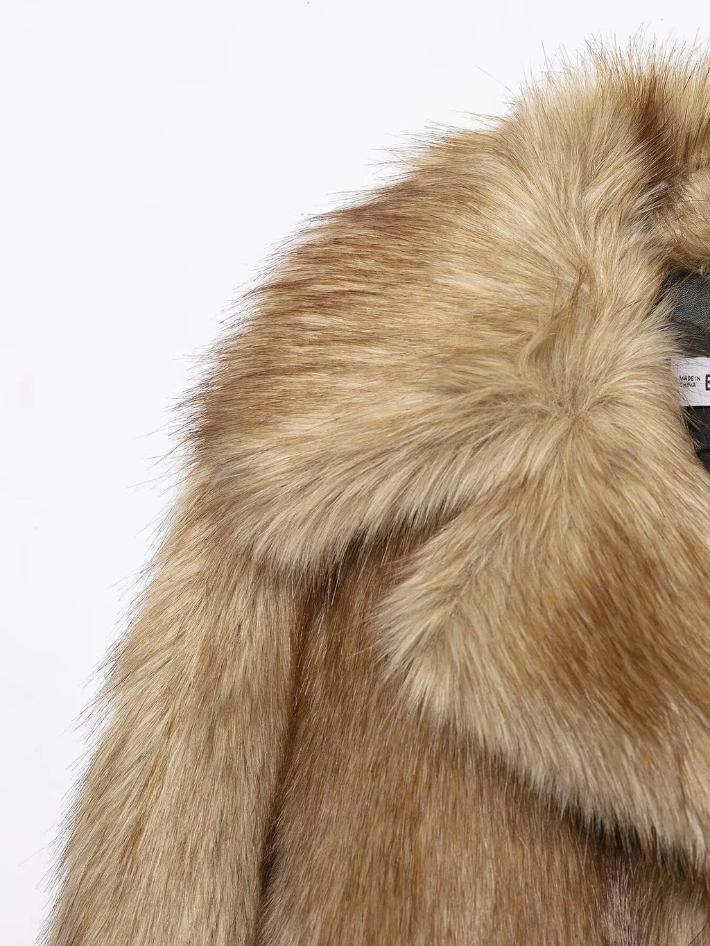 HH  Women ' s Winter Plush Coat Warm  Casual Lapel  Retro Long  Sleeved Faux Fur Effect  Short Coat Women's Fashion Coat