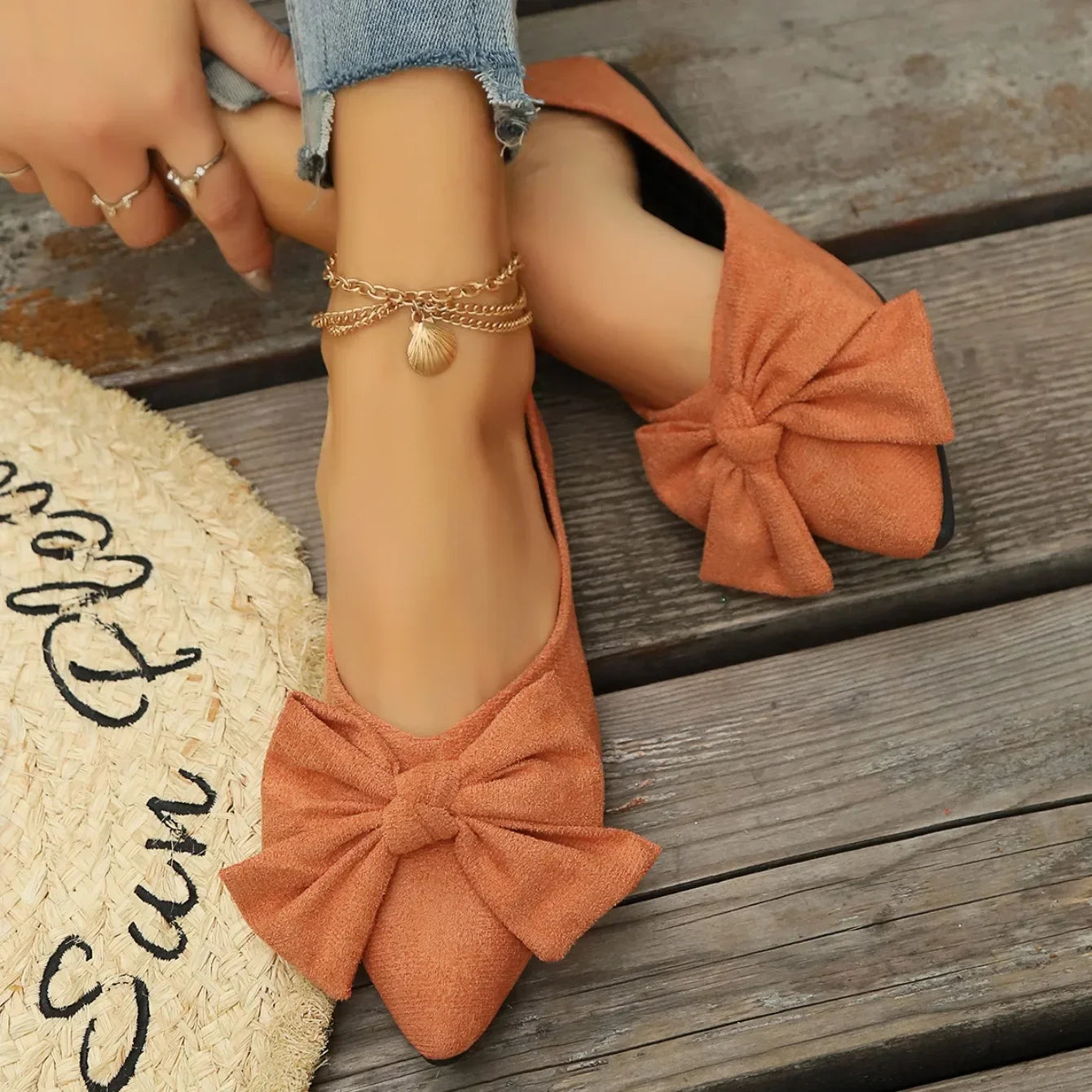 Women's Shoes 2025 Spring Pointed Women's Flats Fashion Bow Loafers Slip on Walking Flat Shoes Ladies Shallow Comfort Sneakers