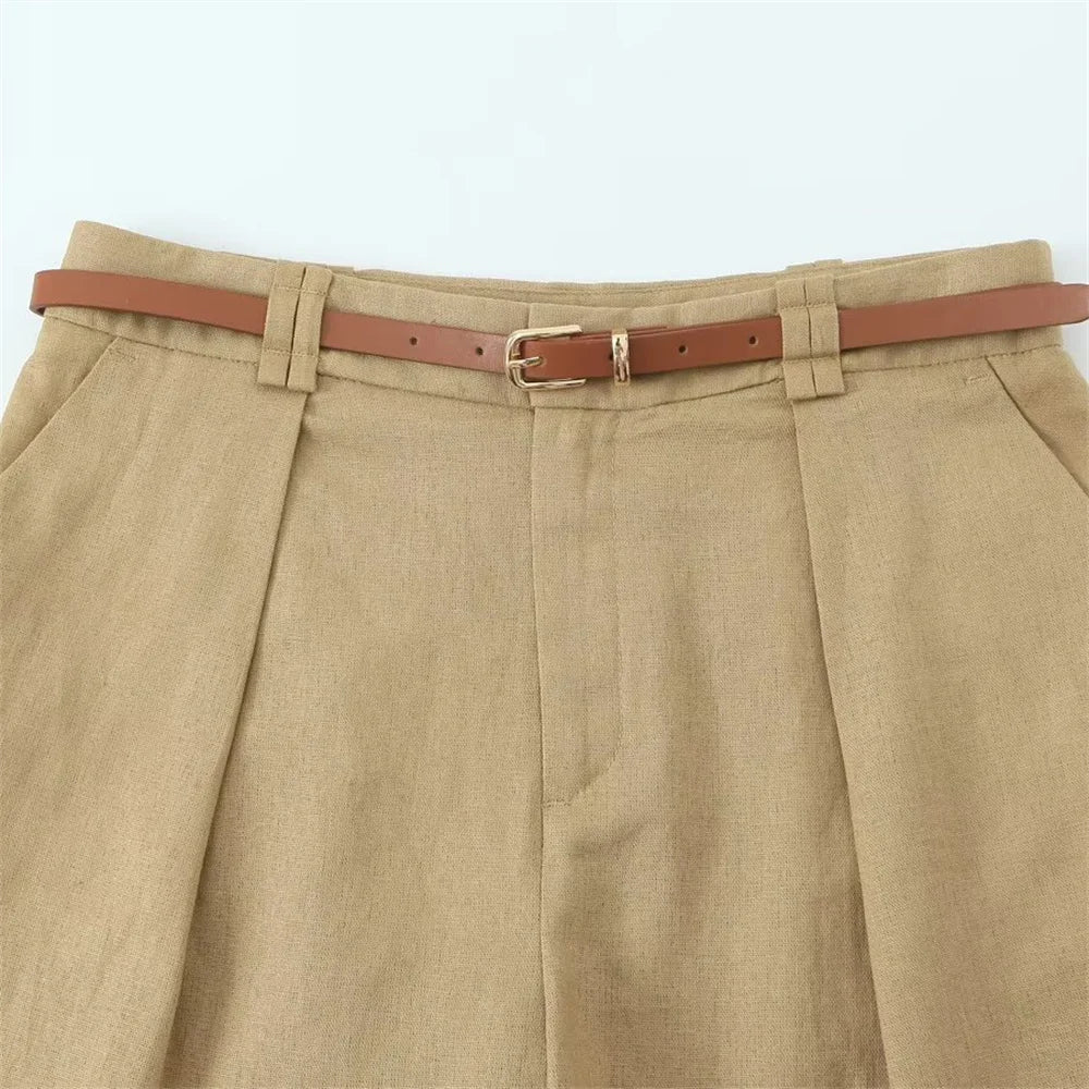 new women's clothing is stylish casual and simple in design paired with a belt and casual shorts