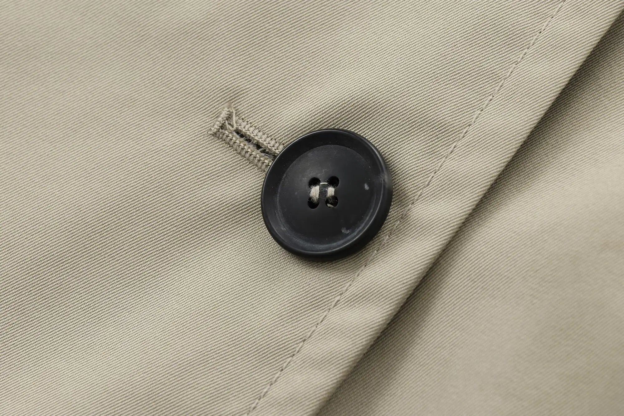 DiYiG WOMAN 2024 Autumn New Fashion Short Trench Coat Retro Long Sleeve Button Casual Outerwear Chic Overcoat