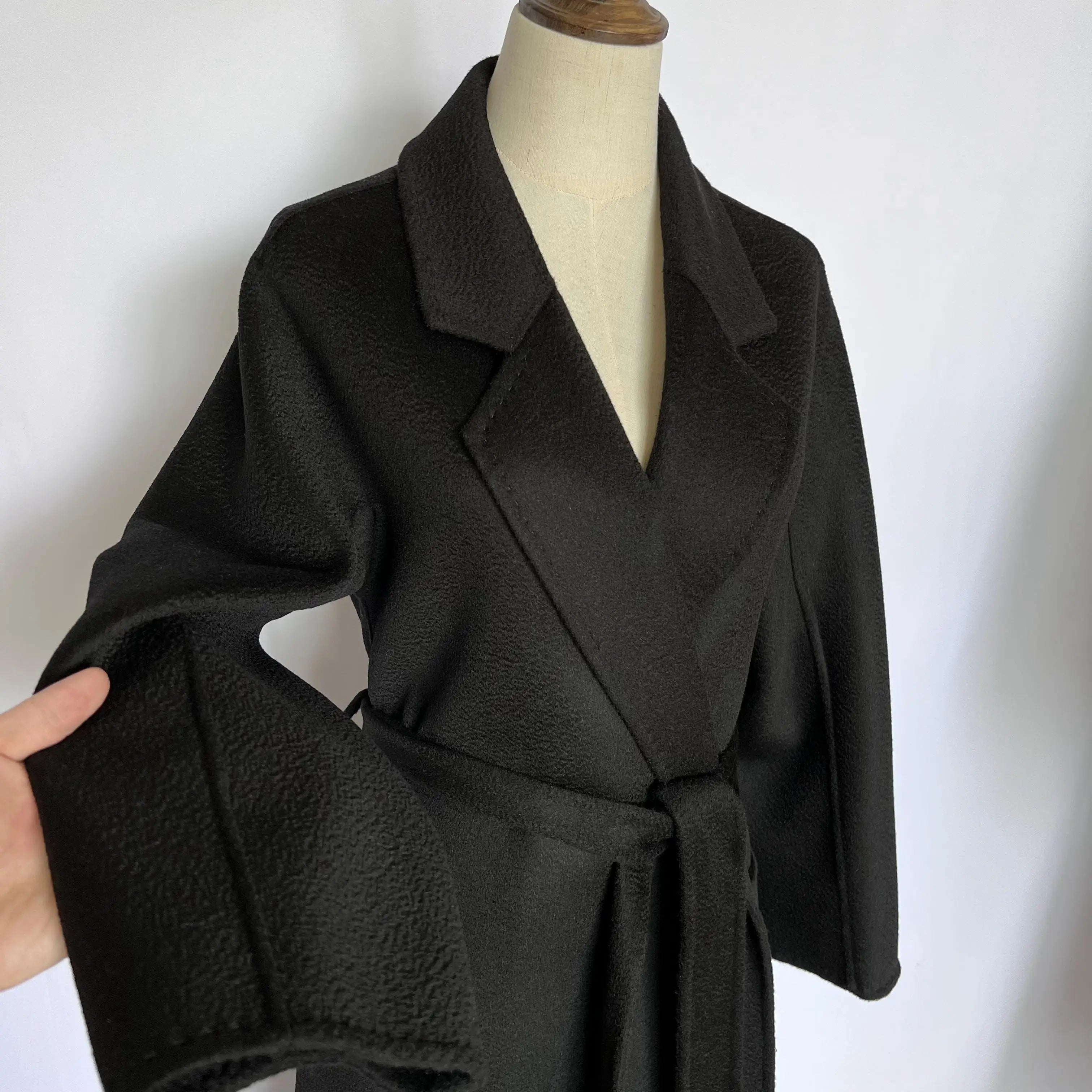 Cashmere Coat Female Winter Mid-Length Corrugated Coat Black Wool Coat Woman Autumn New Casual Fashion Red Beige Lace-Up Coat