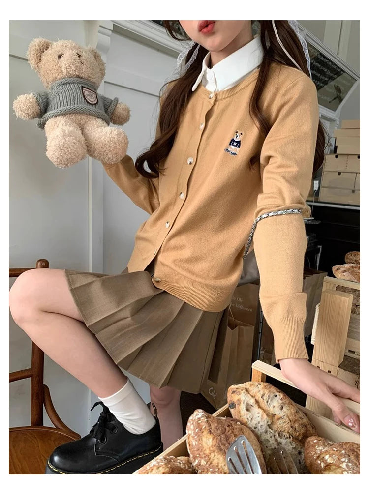 Women's boutique high-end round neck sweater knitted cardigan embroidered sweater long sleeved new cashmere sweater