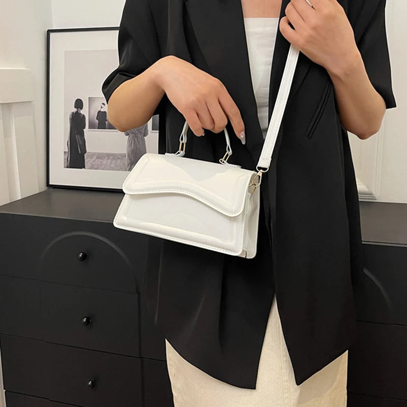 Women's New Flip Small Handbag Fashion Solid Color Shoulder Bag