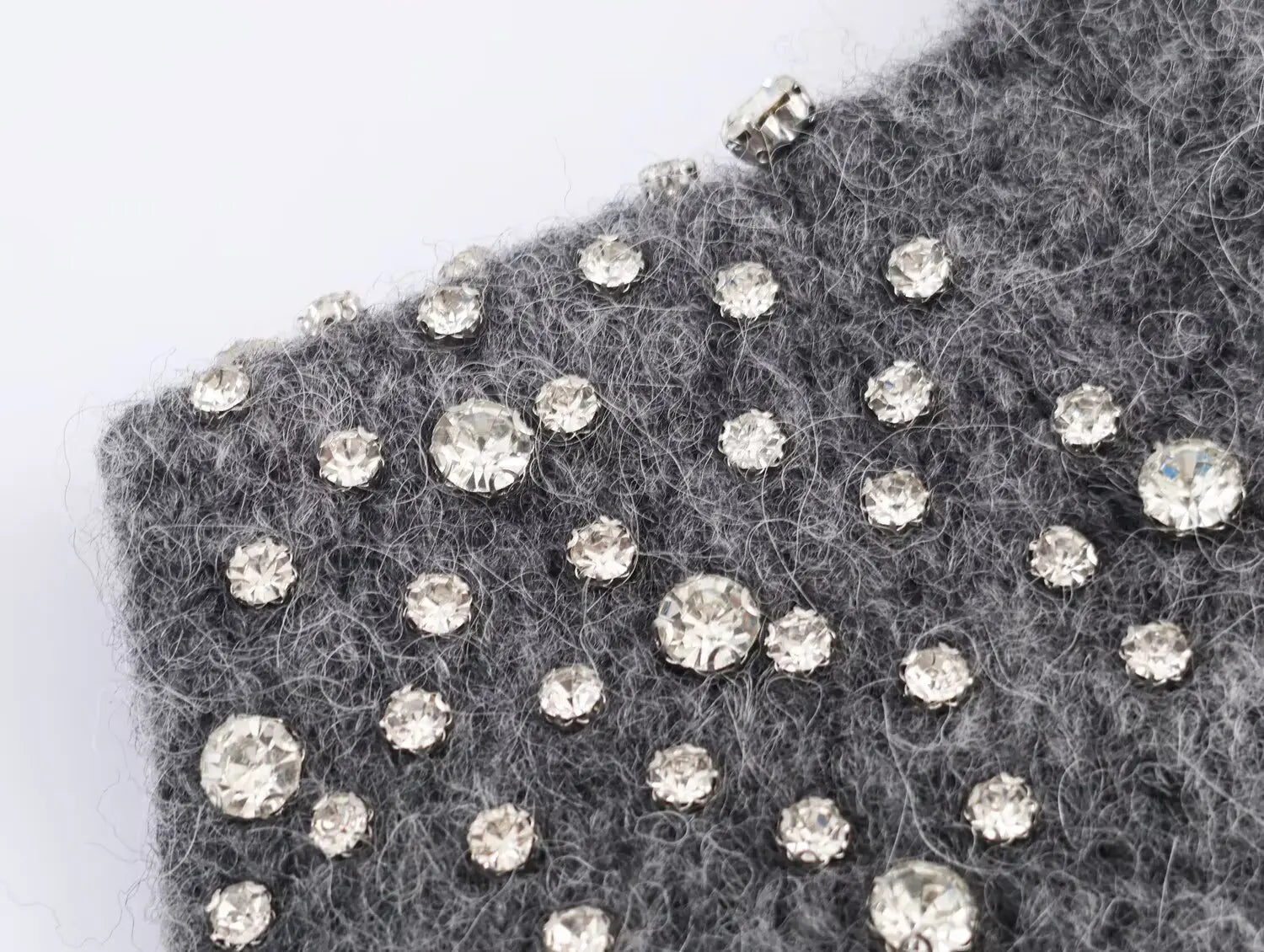 Women Vest 2025 Women Autumn New Fashion O-Neck Sleeveless Jewelry Decoration Pullover Women Elegant Hight Street Top