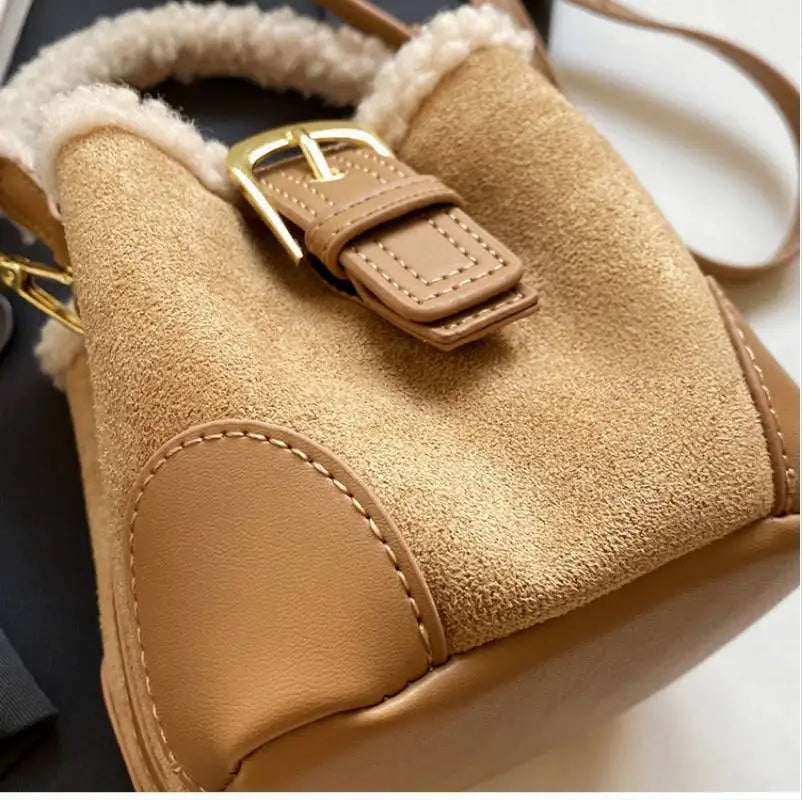 Women's Bags Bucket Shoulder Handbag Autumn Winter Vintage Versatile Lamb Wool Handbag Elegant Fashion Crossbody Bag Wholesale
