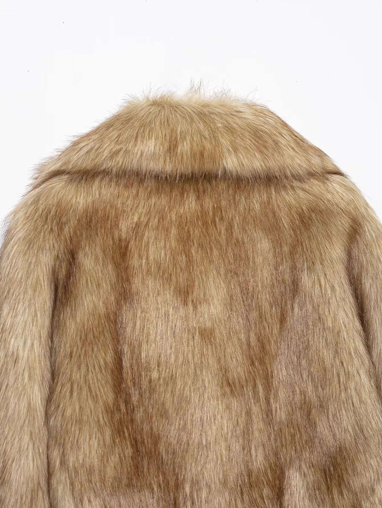 HH  Women ' s Winter Plush Coat Warm  Casual Lapel  Retro Long  Sleeved Faux Fur Effect  Short Coat Women's Fashion Coat