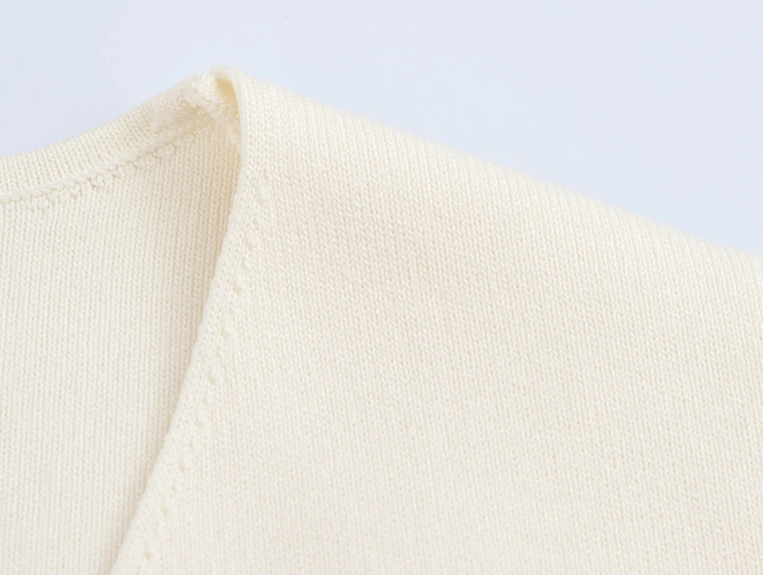 2024 New Autum Women's European and American Style Fashionable Flat-Needle Short-Sleeved V-Neck Knitted Jacket Street Style Top