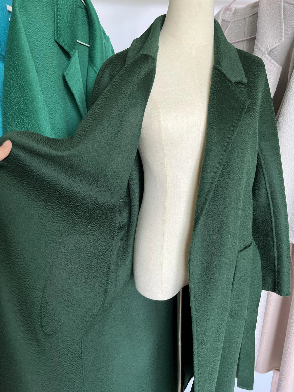 Cashmere Coat Female Winter Mid-Length Corrugated Coat Black Wool Coat Woman Autumn New Casual Fashion Red Beige Lace-Up Coat