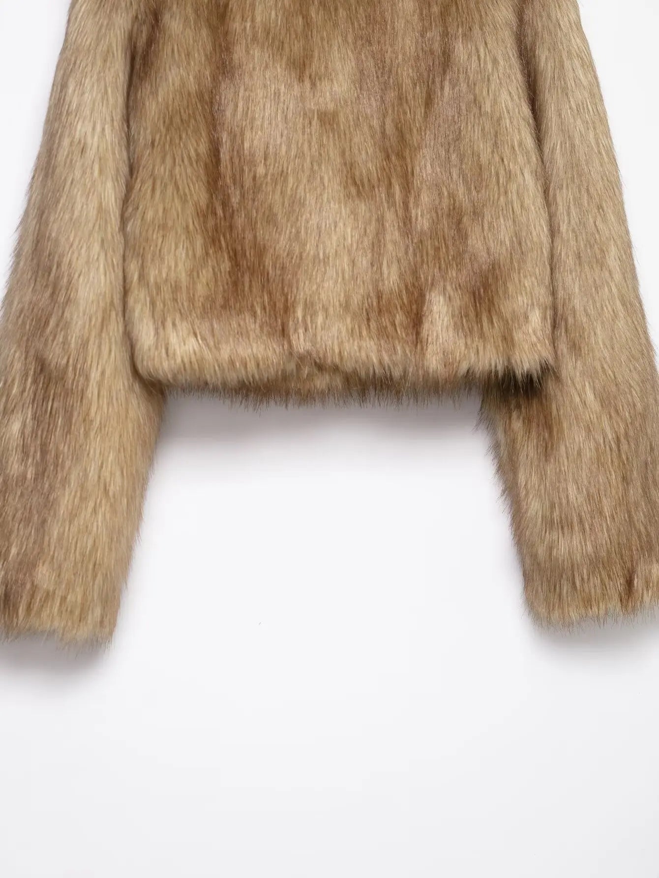 HH  Women ' s Winter Plush Coat Warm  Casual Lapel  Retro Long  Sleeved Faux Fur Effect  Short Coat Women's Fashion Coat