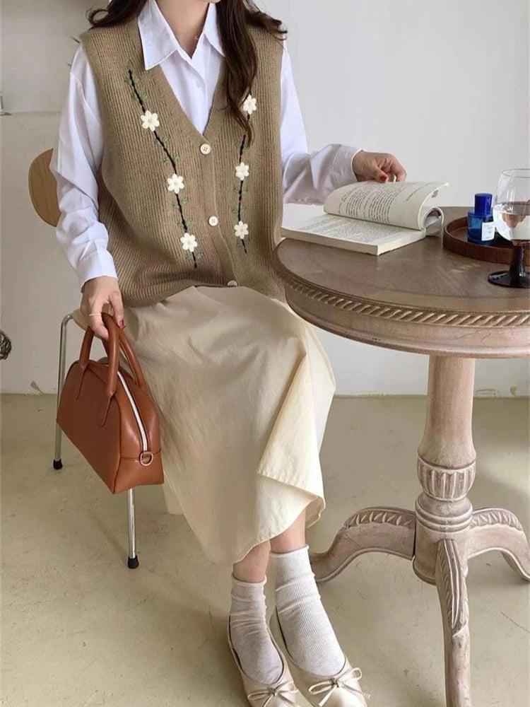 Female Sweater Flowers Wear To Work New in Elegant Clothing Winter 2025 Waistcoat Luxury Warm Embroidered Women's Knitted Vest