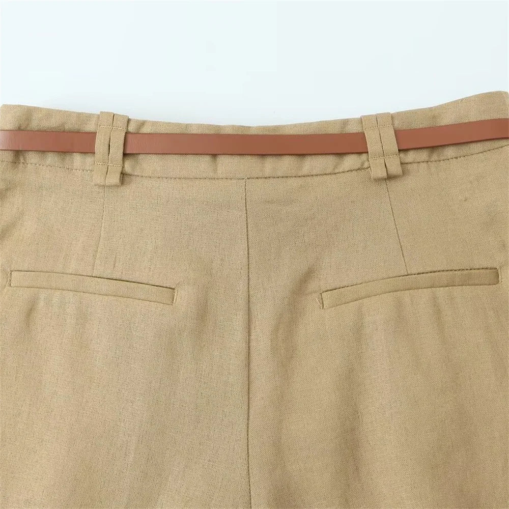 new women's clothing is stylish casual and simple in design paired with a belt and casual shorts