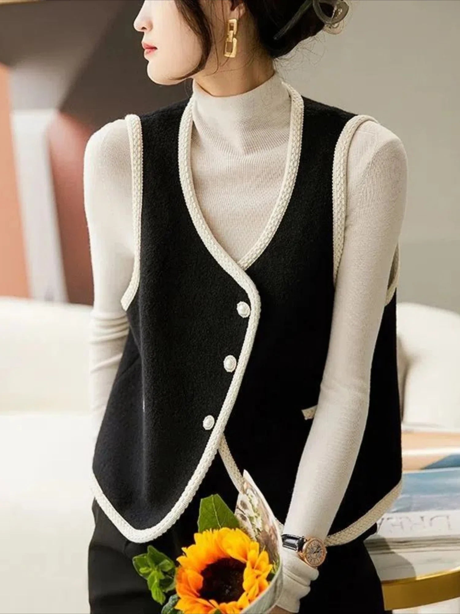 Vest for Women Clothes Fashion 2025 Black Insulated Sleeveless Wool Waistcoat Woman Cold Cheap Lightweight Padded Casual Elegant