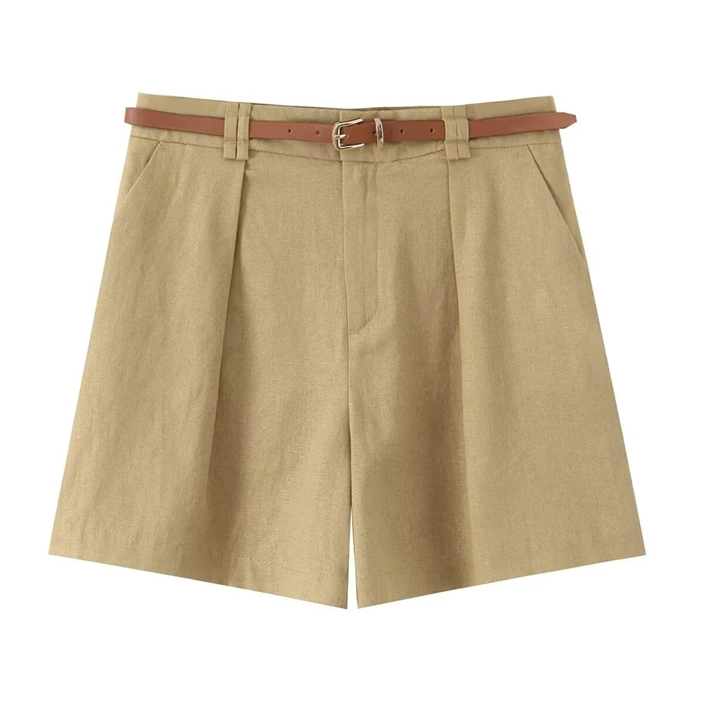 new women's clothing is stylish casual and simple in design paired with a belt and casual shorts