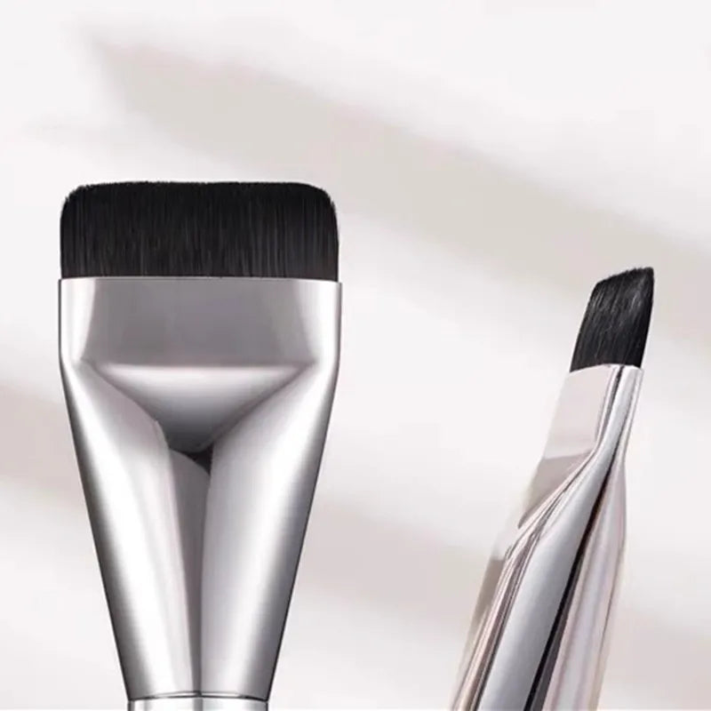 Foundation Makeup Brush Flat Head 1 Piece Lightweight No Streaks Professional Kabuki Brush for Liquid Foundation Application