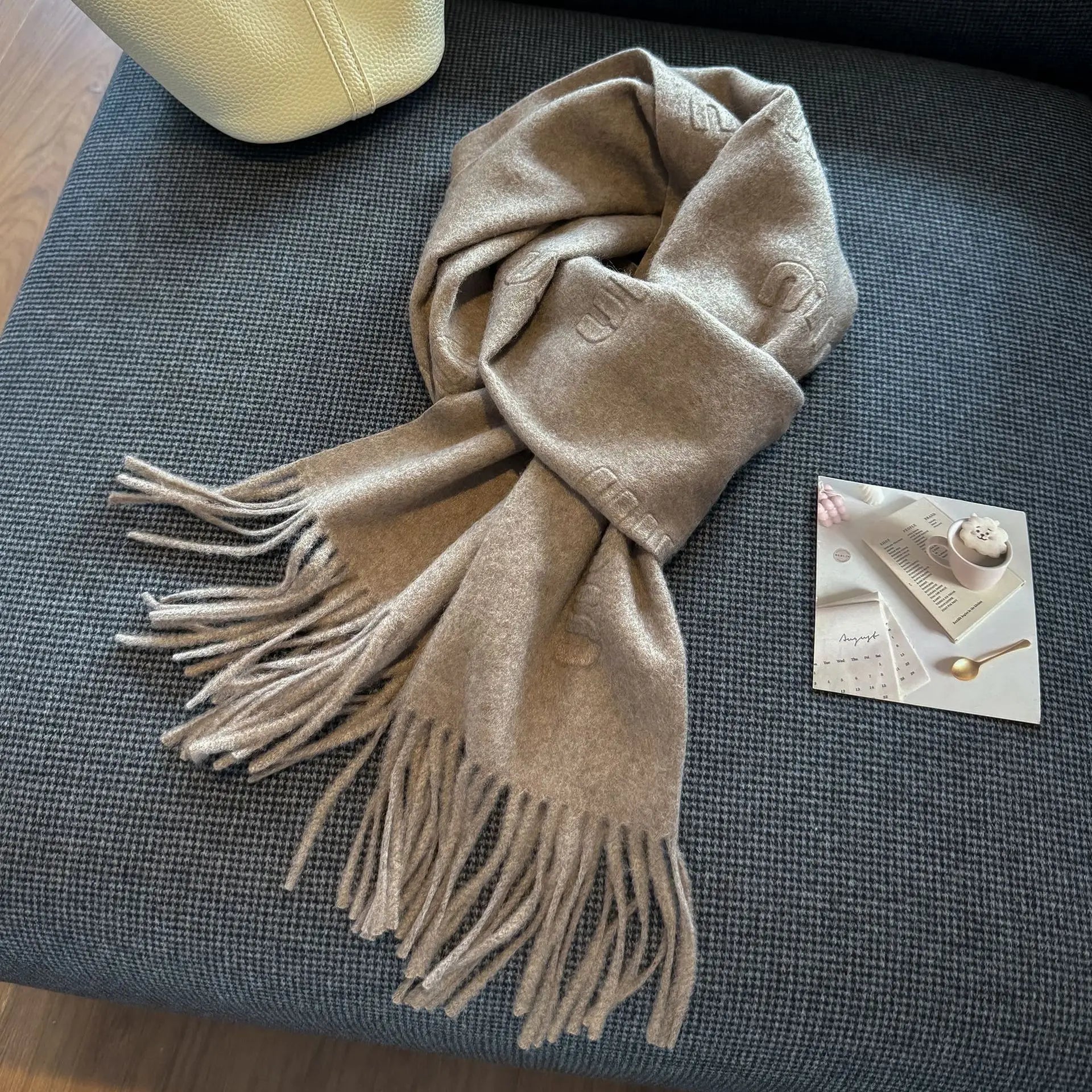 2025 New Women's Cashmere Scarf Reversible Pashmina Shawl Soft Warm Winter Wrap Lightweight Oversized Elegant All Season