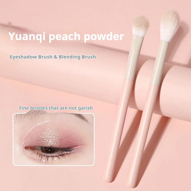 Angled Eyeshadow Brush